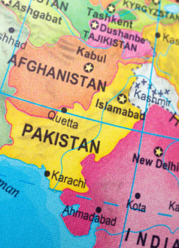 Pakistan, med India og Afghanistan på hver side. Pakistan og India er fortsatt ikke enige om hvem som skal ha Kashmirprovinsen, i hvitt. Kryssene midt i provinsen viser delelinjen der den foreløpige grensen mellom de to landene går. (Foto: Istockphoto) Pakistan, med India og Afghanistan på hver side. Pakistan og India er fortsatt ikke enige om hvem som skal ha Kashmirprovinsen, i hvitt. Kryssene midt i provinsen viser delelinjen der den foreløpige grensen mellom de to landene går. (Foto: Istockphoto)