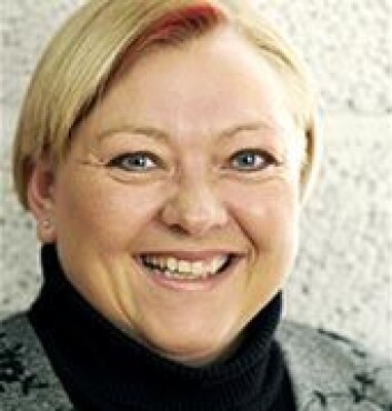 "Ragnhild Kvålshaugen ved Handelshøyskolen BI forsker på norske ledere. - Vi vil ha ledere som fremstår som hel ved, sier hun." "Ragnhild Kvålshaugen ved Handelshøyskolen BI forsker på norske ledere. - Vi vil ha ledere som fremstår som hel ved, sier hun."