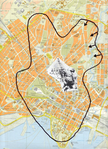 "Denne illustrasjonen viser hvor stort raset er målt mot Oslo sentrum. Den sorte streken er konturene av raset. Utklippet i midten er basen i riktig størrelse. (Illustrasjon: Johnny Skorve)" "Denne illustrasjonen viser hvor stort raset er målt mot Oslo sentrum. Den sorte streken er konturene av raset. Utklippet i midten er basen i riktig størrelse. (Illustrasjon: Johnny Skorve)"