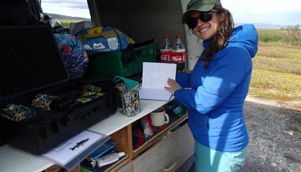 Katherine Dunlop conducts field studies in Finnmark.