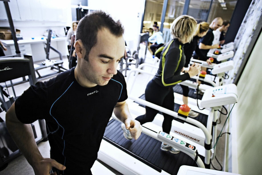 The photo shows researcher Tomas Stølen during a training session.