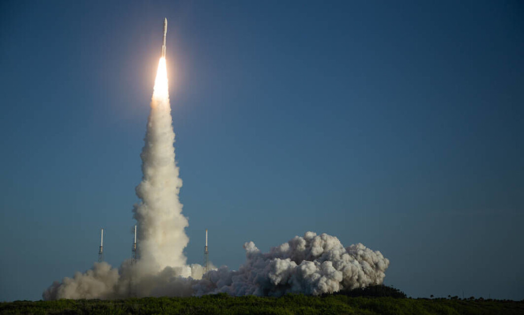 30. juli 2020 ble Mars 2020-sonden skutt ut i verdensrommet. Med om bord var tegninger og hemmelige beskjeder som danske forskere hadde fått inngravert. 30. juli 2020 ble Mars 2020-sonden skutt ut i verdensrommet. Med om bord var tegninger og hemmelige beskjeder som danske forskere hadde fått inngravert.