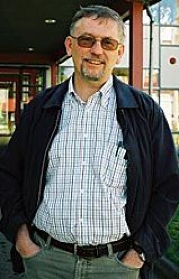 "- De fleste helsekronene i Norge går til sykdom, og ikke til helseforebygging. Det er uklokt, mener Jan Vilhelm Bakke, førsteamanuensis II ved NTNU. Foto: Anne-Guri Rodvang/Arbeidstilsynet." "- De fleste helsekronene i Norge går til sykdom, og ikke til helseforebygging. Det er uklokt, mener Jan Vilhelm Bakke, førsteamanuensis II ved NTNU. Foto: Anne-Guri Rodvang/Arbeidstilsynet."