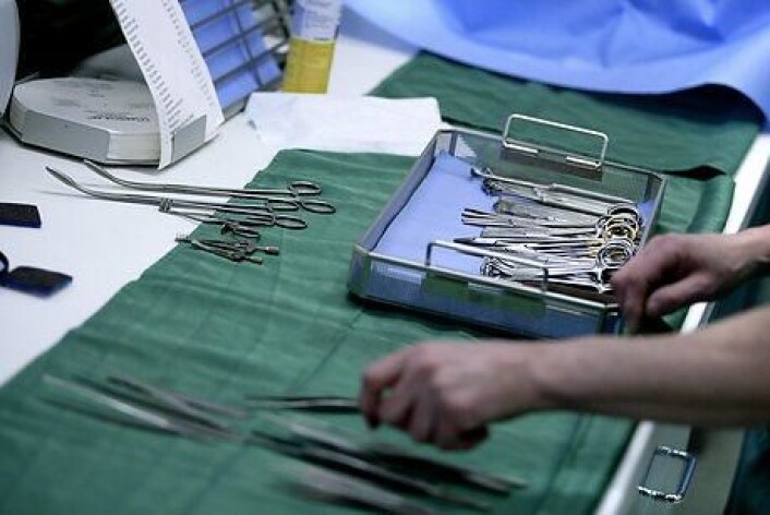 De senere årene har man begynt å supplere medisinsk behandling av blodpropper i hjernen med en operasjon. Men det er kanskje helt feil. (Foto: Colourbox) De senere årene har man begynt å supplere medisinsk behandling av blodpropper i hjernen med en operasjon. Men det er kanskje helt feil. (Foto: Colourbox)