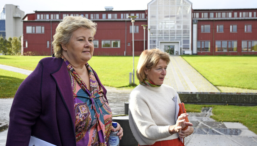 Statsminister Erna Solberg (H) besøkte UiT Norges arktiske universitet i september. Onsdag ble det kjent at universitetet har blitt utsatt for et alvorlig datainnbrudd. Statsminister Erna Solberg (H) besøkte UiT Norges arktiske universitet i september. Onsdag ble det kjent at universitetet har blitt utsatt for et alvorlig datainnbrudd.
