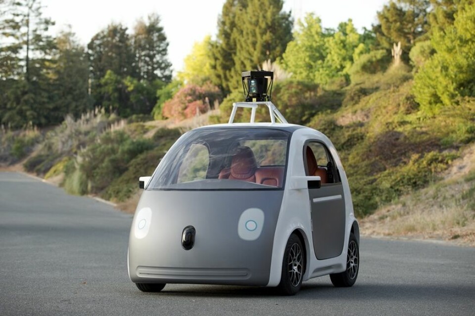 Google er kanskje et godt eksempel på et selskap som både utvikler eksisterende produkter samtidig som de satser på å utvikle helt nye ting, som det nyeste tilskuddet, den førerløse bilen. (Foto: Scanpix/Reuters)