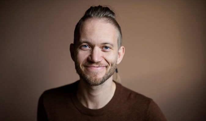 Media scholar Andreas Ervik has analyzed how play, stupidity, cuteness and humour work on the internet. Media scholar Andreas Ervik has analyzed how play, stupidity, cuteness and humour work on the internet.
