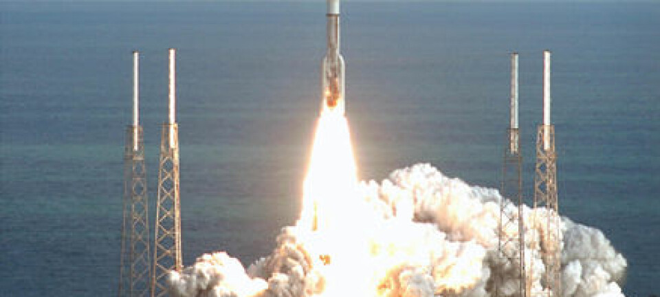 "New Horizons skytes opp med en Altas V-rakett. (Foto: NASA)"