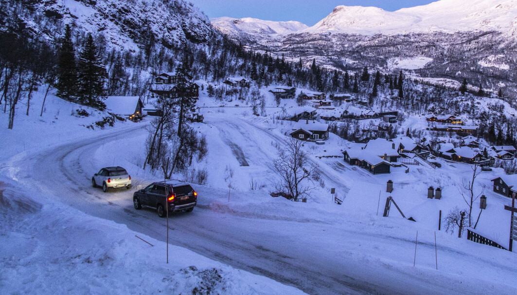 Områder der det i dag er kaldt, får flere mildeværsdager frem mot 2100 – og dermed flere dager med glatt vinterføre. Her på vei mot Hemsedal. Områder der det i dag er kaldt, får flere mildeværsdager frem mot 2100 – og dermed flere dager med glatt vinterføre. Her på vei mot Hemsedal.