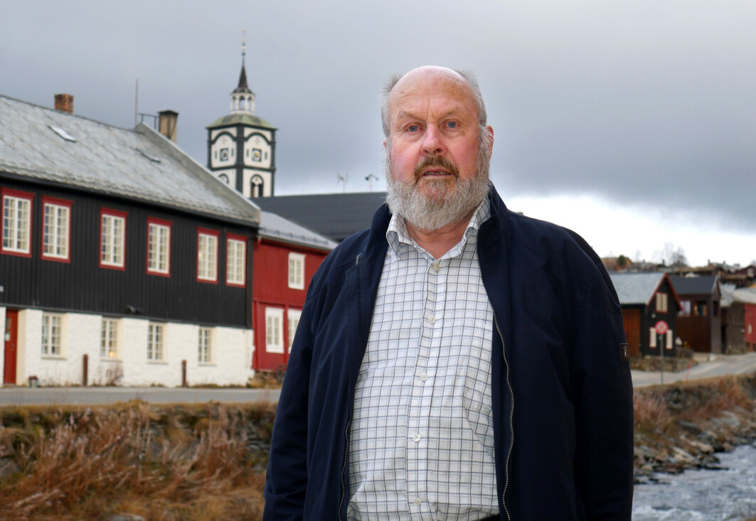 Erling Busch er redd for at folks forhold og eierskap til forskningen kan bli svekket hvis leger får være lekrepresentanter i REK. Erling Busch er redd for at folks forhold og eierskap til forskningen kan bli svekket hvis leger får være lekrepresentanter i REK.
