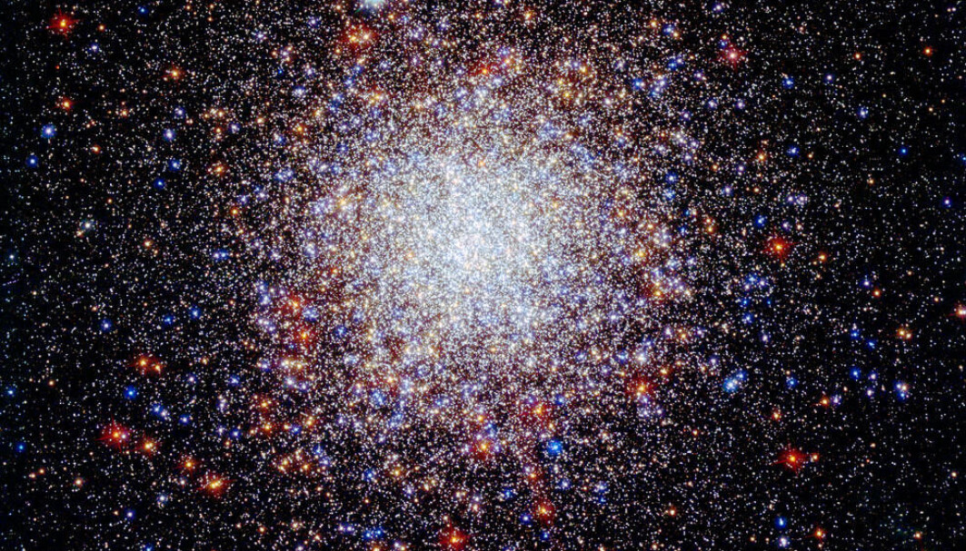 NASA viser frem detaljerte Hubble-bilder av himmelobjekter som kan ses fra jorden med nokså enkelt utstyr. NASA viser frem detaljerte Hubble-bilder av himmelobjekter som kan ses fra jorden med nokså enkelt utstyr.