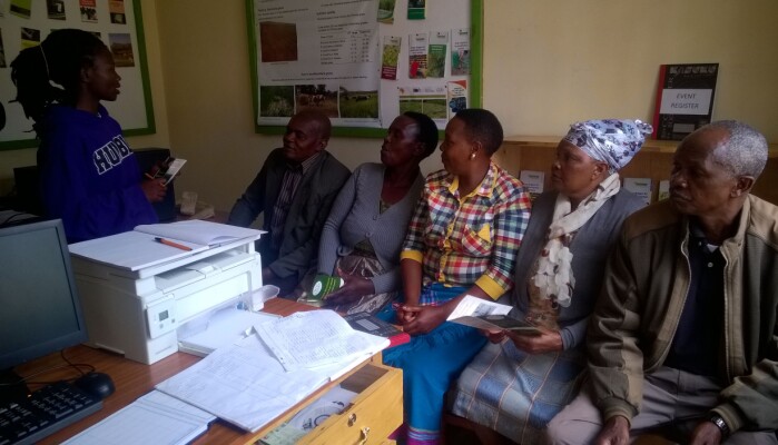 Africa’s first Village Knowledge Centre (VKC) was established in Kangundo village (Kenya) in May 2018. Here farmers can gather to learn about innovative farming techniques and share knowledge. Africa’s first Village Knowledge Centre (VKC) was established in Kangundo village (Kenya) in May 2018. Here farmers can gather to learn about innovative farming techniques and share knowledge.