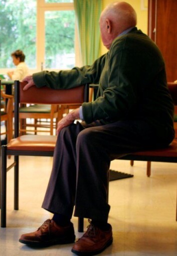 Det å ha noen rundt seg, øker sjansen for at du lever sunt og for at noen oppdager sykdommen din før den blir så alvorlig at den tar livet av deg, tror forskerne. (Illustrasjonsfoto: Colourbox) Det å ha noen rundt seg, øker sjansen for at du lever sunt og for at noen oppdager sykdommen din før den blir så alvorlig at den tar livet av deg, tror forskerne. (Illustrasjonsfoto: Colourbox)