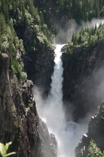 Rjukanfossen. (Foto: Ånund Killingtveit, NTNU/CEDREN) Rjukanfossen. (Foto: Ånund Killingtveit, NTNU/CEDREN)