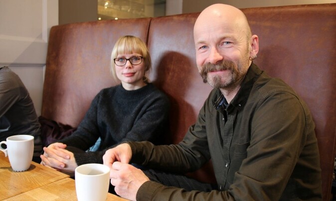 Ida Marie Henriksen and Aksel Tjora without their smartphones. Ida Marie Henriksen and Aksel Tjora without their smartphones.