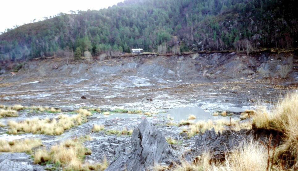 Et stort kvikkleireskred gikk i Rissa kommune i Sør-Trøndelag 29. april 1978. Det startet etter at løsmasser ble dumpet i vannkanten. Dette bildet er tatt høsten samme år.