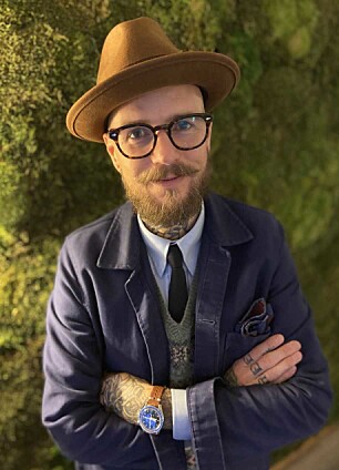 Terje er glad for at han får forske. – Det er så mye morsommere med ting vi ikke vet enn ting vi vet fra før, sier han. Terje er glad for at han får forske. – Det er så mye morsommere med ting vi ikke vet enn ting vi vet fra før, sier han.