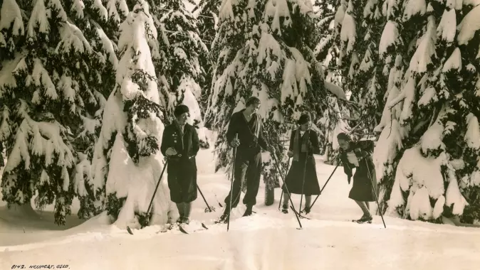 Venninner på tur i Oslomarka i 1920-åra.