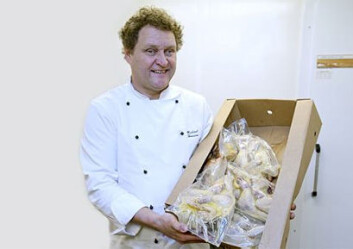 Kantineleder Michael Hansen ved Nofima vil utvikle oppskrifter for både eggmasse og høner. (Foto: Kjell J. Merok/Nofima) Kantineleder Michael Hansen ved Nofima vil utvikle oppskrifter for både eggmasse og høner. (Foto: Kjell J. Merok/Nofima)