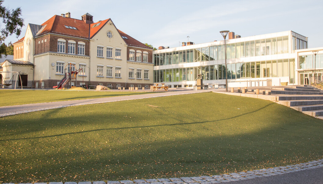 Antall skoler i Norge med mer enn 500 elever har økt med 56 prosent i løpet av ti år. På bildet vises Tåsen skole i Oslo, som har 700 elever. Antall skoler i Norge med mer enn 500 elever har økt med 56 prosent i løpet av ti år. På bildet vises Tåsen skole i Oslo, som har 700 elever.