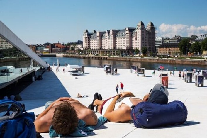 Hvert år får rundt 1700 nordmenn påvist føflekkreft. (Foto: Scanpix, Berit Roald) Hvert år får rundt 1700 nordmenn påvist føflekkreft. (Foto: Scanpix, Berit Roald)