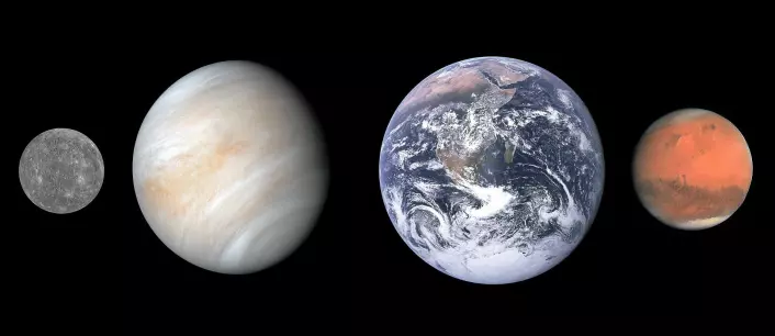 Størrelsessammenligning fra høyre mellom Merkur, Venus, Jorden og Mars.