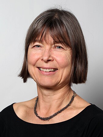 – Når vi rammes av nye virus som kroppen ikke har immunitet mot, jobber immunapparatet fra grunnen av. Da er det sånn at det ikke er uvanlig at man får langvarig sykelighet etterpå, ifølge Anne Spurkland. – Når vi rammes av nye virus som kroppen ikke har immunitet mot, jobber immunapparatet fra grunnen av. Da er det sånn at det ikke er uvanlig at man får langvarig sykelighet etterpå, ifølge Anne Spurkland.