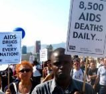 "Afrika er særlig hardt rammet av AIDS." "Afrika er særlig hardt rammet av AIDS."