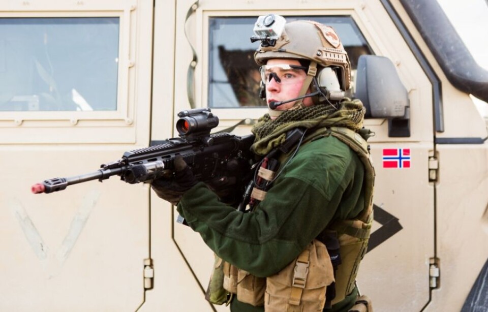 Hvis staten må velge, bør den støtte de selskapene i forsvarsindustrien som leverer utstyr som sikrer Norge strategisk. Det er for det meste de store bedriftene. (Illustrasjonsfoto: Forsvaret/Jan Egil Kvam/Hæren)