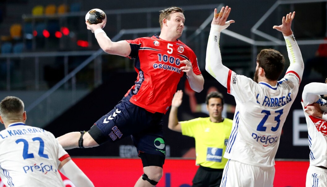 Sander Sagosen i aksjon under håndballkampen mellom Norge - Frankrike under VM i håndball januar 2021. Sander Sagosen i aksjon under håndballkampen mellom Norge - Frankrike under VM i håndball januar 2021.