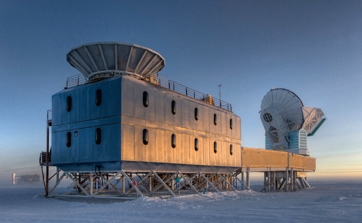 BICEP-2, instrumentet som oppdaget gravitasjonsbølger på Scott-Amundsen-sydpolstasjonen i Antarktis. (Foto: National Science Foundation - Steffen Richter, Harvard University) BICEP-2, instrumentet som oppdaget gravitasjonsbølger på Scott-Amundsen-sydpolstasjonen i Antarktis. (Foto: National Science Foundation - Steffen Richter, Harvard University)