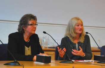 Både Bente Gullveig Alver og Heidi Pape mener forskere med fordel kunne hatt et større henblikk på varslingsplikten når de skal forske på potensielt vanskelige tema. (Foto: Hanne Østli Jakobsen) Både Bente Gullveig Alver og Heidi Pape mener forskere med fordel kunne hatt et større henblikk på varslingsplikten når de skal forske på potensielt vanskelige tema. (Foto: Hanne Østli Jakobsen)