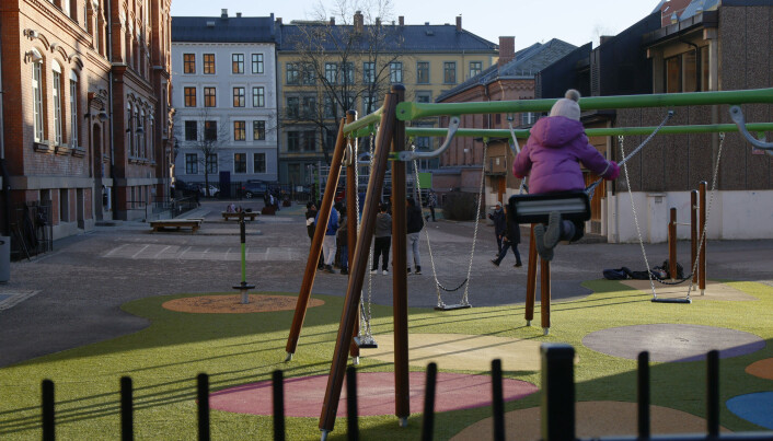 Tøyen er en av bydelen i Oslo som har fått et områdeløft. Området har blitt mer mer populært, også for majoritetsnorske middelklasseforeldre. Men når barna nærmer seg skolealder, flytter mange ut. Tøyen er en av bydelen i Oslo som har fått et områdeløft. Området har blitt mer mer populært, også for majoritetsnorske middelklasseforeldre. Men når barna nærmer seg skolealder, flytter mange ut.