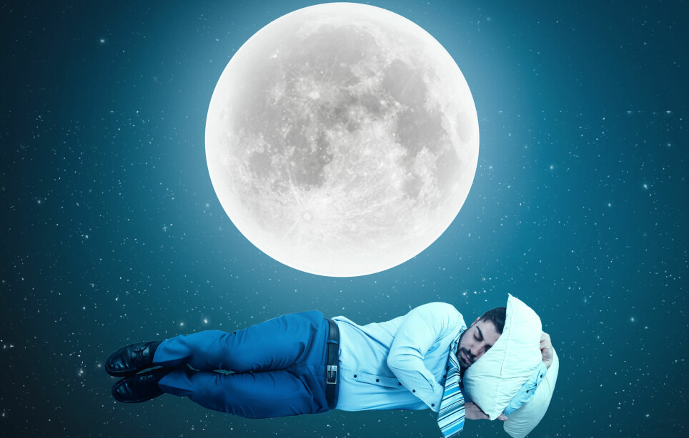 Fullmånen bidrar med mye lys om natten. Men er det derfor den holder oss våkne?