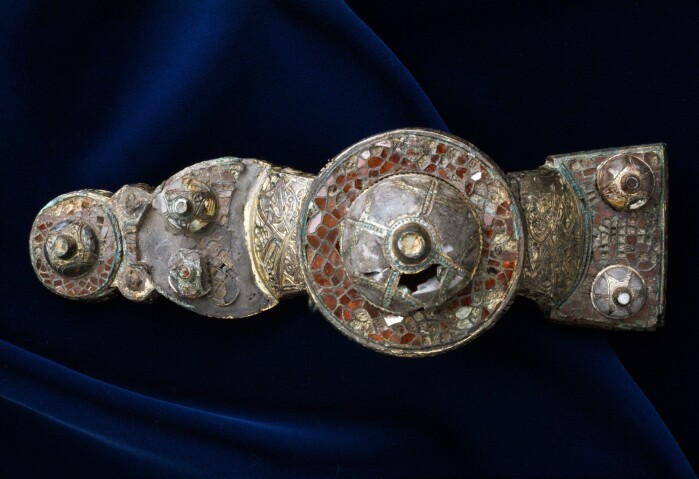 This brooch was found buried with the Melhus woman. Its large size suggests that it was worn for ceremonial purposes only. This brooch was found buried with the Melhus woman. Its large size suggests that it was worn for ceremonial purposes only.