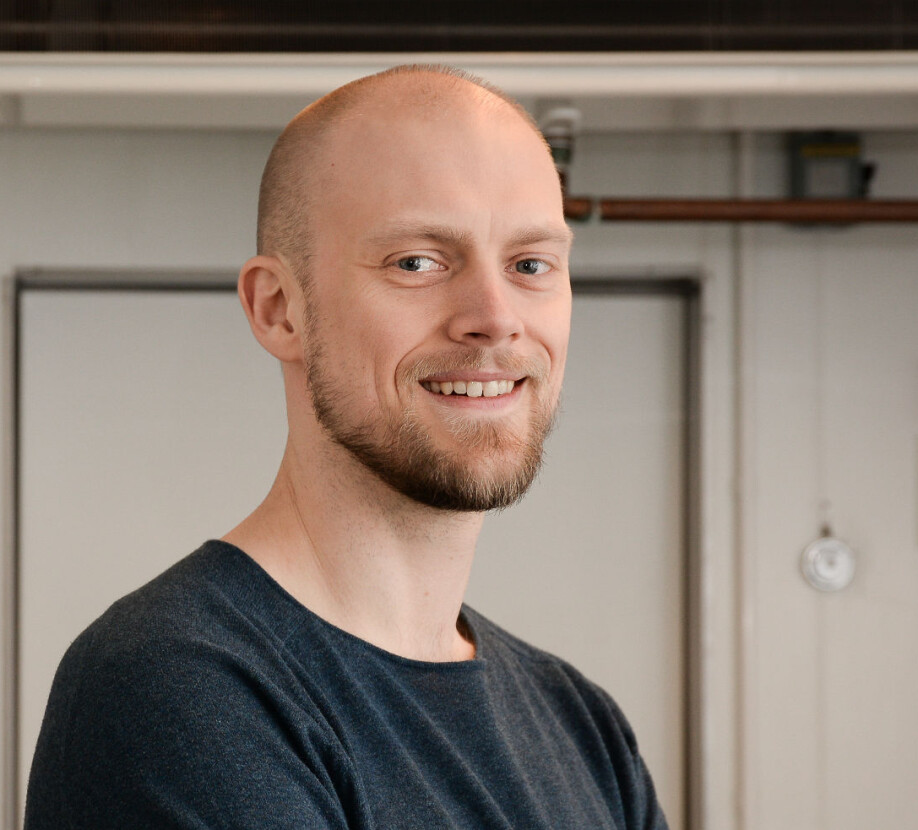 Lege og forsker Erik Sveberg Dietrichs har også skrevet bok om hva som skjer inni kroppen når vi mennesker utsettes for ekstreme forhold.