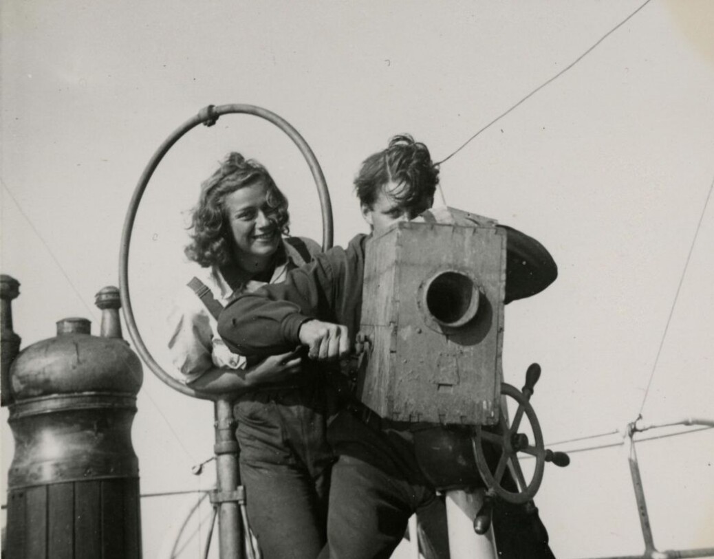 Ekspedisjonen til Nordøst-Grønland i 1939 var spesiell på flere måter, ikke minst fordi det for aller første gang var kvinner med. Her er Brit Hofseth og Ebbe Arneberg. Ekspedisjonen til Nordøst-Grønland i 1939 var spesiell på flere måter, ikke minst fordi det for aller første gang var kvinner med. Her er Brit Hofseth og Ebbe Arneberg.
