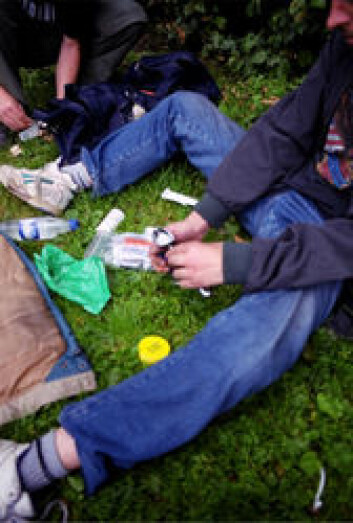 Innvandrerne forklarer eget rusmiddelmisbruk med å vise til krigserfaringer, flukt, isolasjon og opplevd diskriminering i det norske samfunn. (Illustrasjonsfoto: Sirus/Nye bilder) Innvandrerne forklarer eget rusmiddelmisbruk med å vise til krigserfaringer, flukt, isolasjon og opplevd diskriminering i det norske samfunn. (Illustrasjonsfoto: Sirus/Nye bilder)
