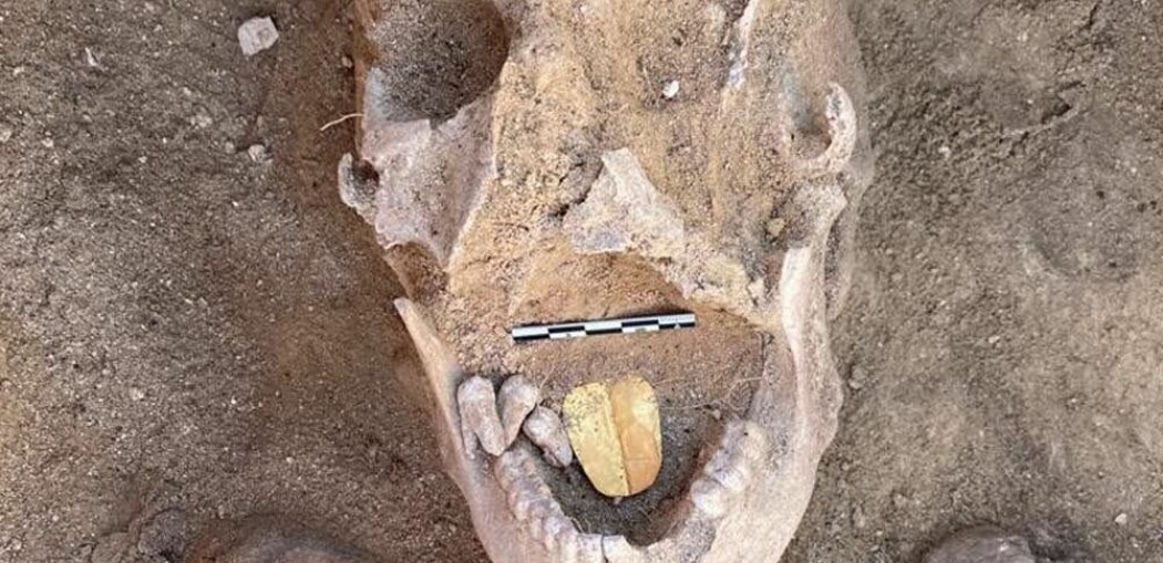 Denne mumien ble funnet med tunge av gull