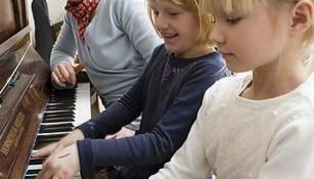 Blir man flinkere på skolen av å spille musikk?