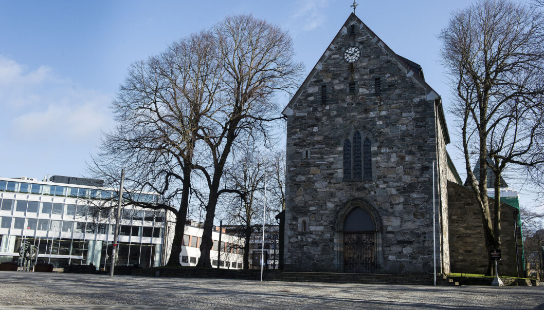 Arkeologer starter mandag en utgraving i Stavanger domkirke. De ønsker å få svar på temaer som kristningsprosessen av Norge og om oppkomsten av byer i tidlig middelalder. Arkeologer starter mandag en utgraving i Stavanger domkirke. De ønsker å få svar på temaer som kristningsprosessen av Norge og om oppkomsten av byer i tidlig middelalder.