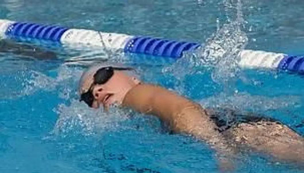 Luften i svømmehaller kan gi astma