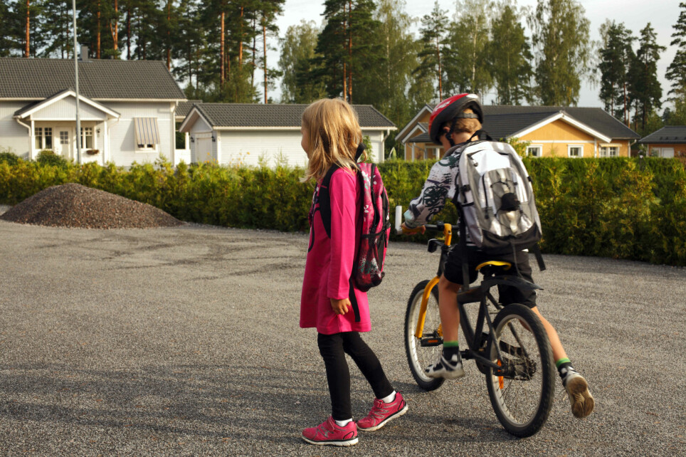 Med nedstengningen ble det slutt på vanlig aktivitet som å gå eller sykle til skolen.