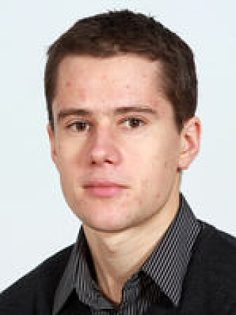 Eirik Gramstad lar studentene prøve seg på data fra Cern. Eirik Gramstad lar studentene prøve seg på data fra Cern.