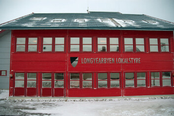 Longyearbyen lokalstyre blir mer likt en vanlig kommune på fastlandet, og sysselsetter 175 årsverk. (Foto: Georg Mathisen) Longyearbyen lokalstyre blir mer likt en vanlig kommune på fastlandet, og sysselsetter 175 årsverk. (Foto: Georg Mathisen)
