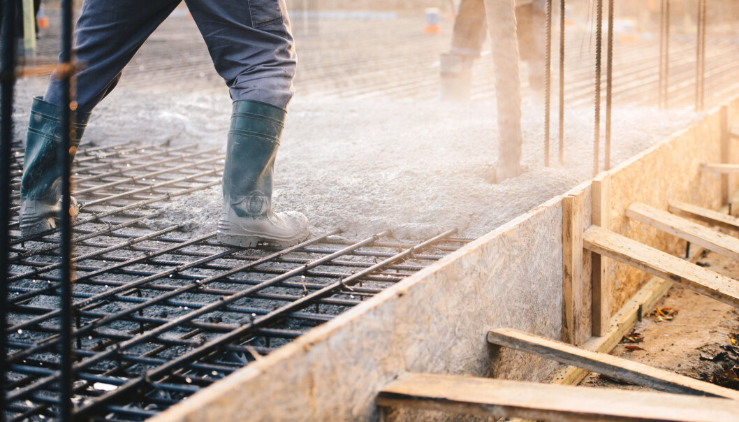 Concrete generates huge volumes of greenhouse gases. This is why researchers are looking into producing more eco-friendly forms of this important construction material. Concrete generates huge volumes of greenhouse gases. This is why researchers are looking into producing more eco-friendly forms of this important construction material.