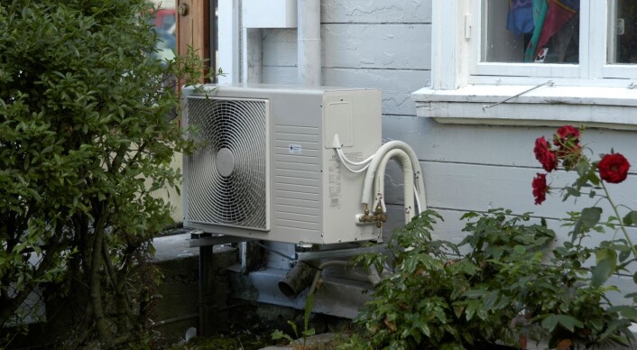 Varmepumpen gir tre til fire ganger mer varme, ved samme energiforbruk, som tradisjonelle ovner (leverer tre til fire kWh varme for hver kWh elektrisitet). (Foto: Scanstockphoto) Varmepumpen gir tre til fire ganger mer varme, ved samme energiforbruk, som tradisjonelle ovner (leverer tre til fire kWh varme for hver kWh elektrisitet). (Foto: Scanstockphoto)