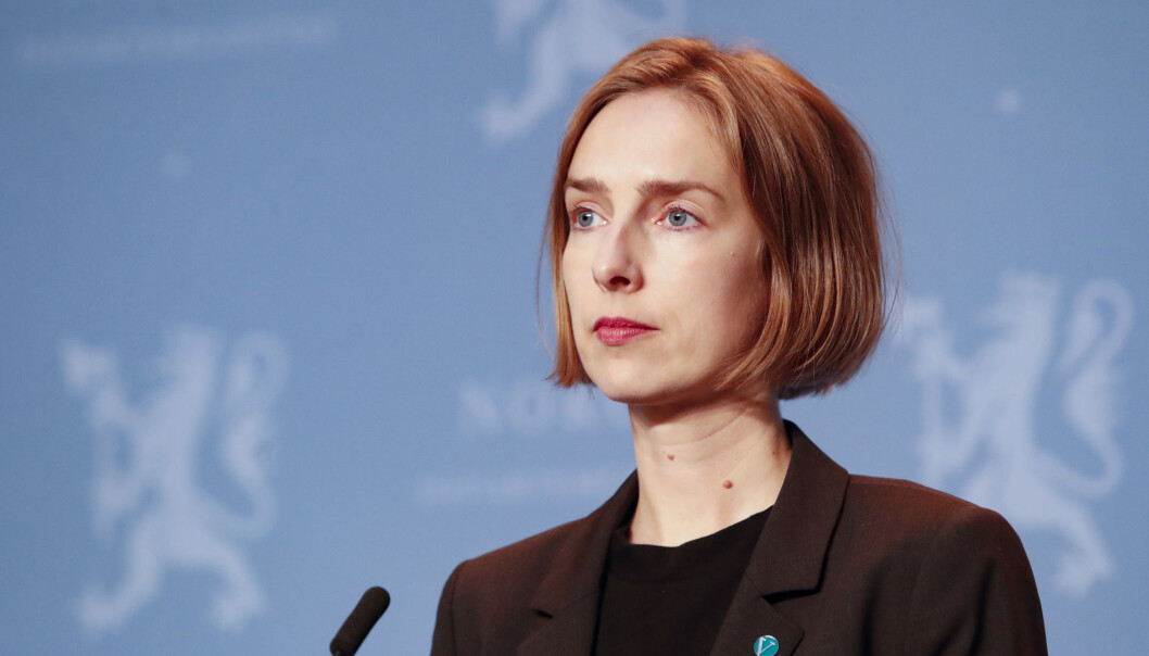 Onsdag må næringsminister Iselin Nybø (V) svare for hvorfor koronamidler som skulle sikre norsk maritim næring havner i Nederland. Onsdag må næringsminister Iselin Nybø (V) svare for hvorfor koronamidler som skulle sikre norsk maritim næring havner i Nederland.