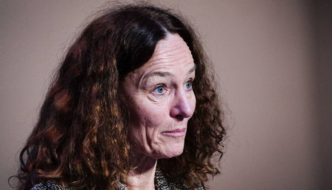 Folkehelseinstituttets direktør Camilla Stoltenberg betegner smittesituasjonen som alvorlig og ustabil. Folkehelseinstituttets direktør Camilla Stoltenberg betegner smittesituasjonen som alvorlig og ustabil.