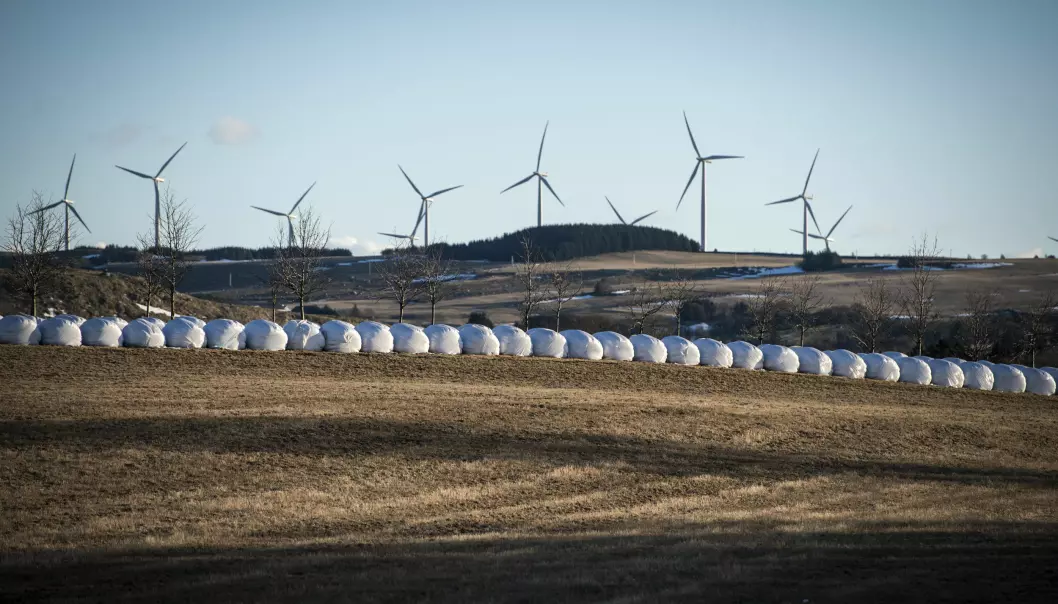 Store energianlegg som vindkraft har vært unntatt fra kommunal arealplanlegging siden 2009. Det betyr at kommunene har hatt begrensede muligheter til å påvirke utbyggingen og planleggingen av vindkraft i egne områder. Dette bildet er fra Jæren.